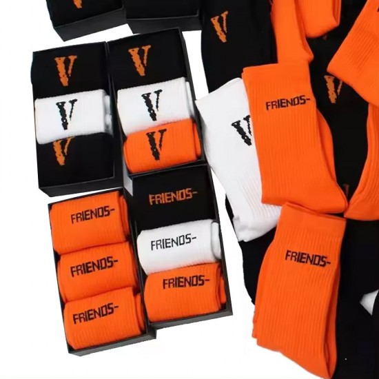 NO MOQ OEM Designer Casual Jacquard Knitted Letter Wholesale Crew Cotton Brands Funny Sports Terry Custom Socks Men With Logo NO MOQ OEM Designer Casual Jacquard Knitted Letter Wholesale Crew Cotton Brands Funny Sports Terry Custom Socks Men With Logo